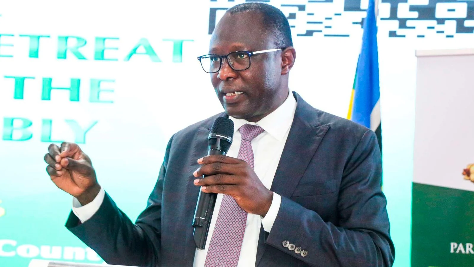 Mwenyekiti wa IEBC Erastus Ethekon