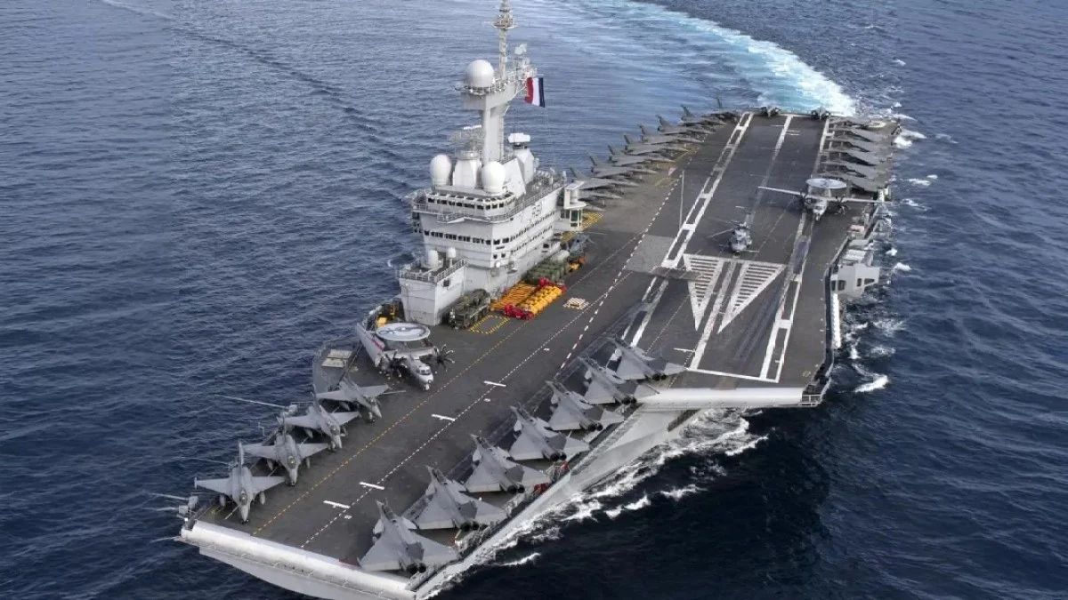 Aircraft carrier baharini